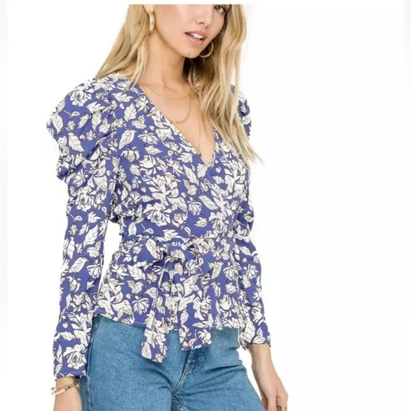 ASTR the Label Periwinkle Floral Puff Sleeve Wrap Blouse Size Medium - Picture 1 of 7